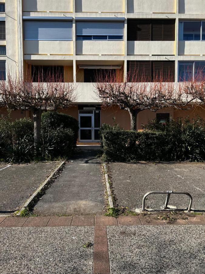 Studio Ideal Pour Cure Thermale Balaruc-les-Bains Exterior photo